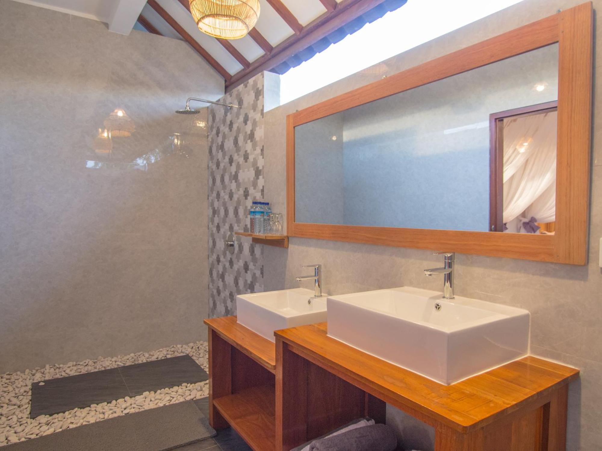 Coco Breeze Spa Hotel Gili Air Dış mekan fotoğraf