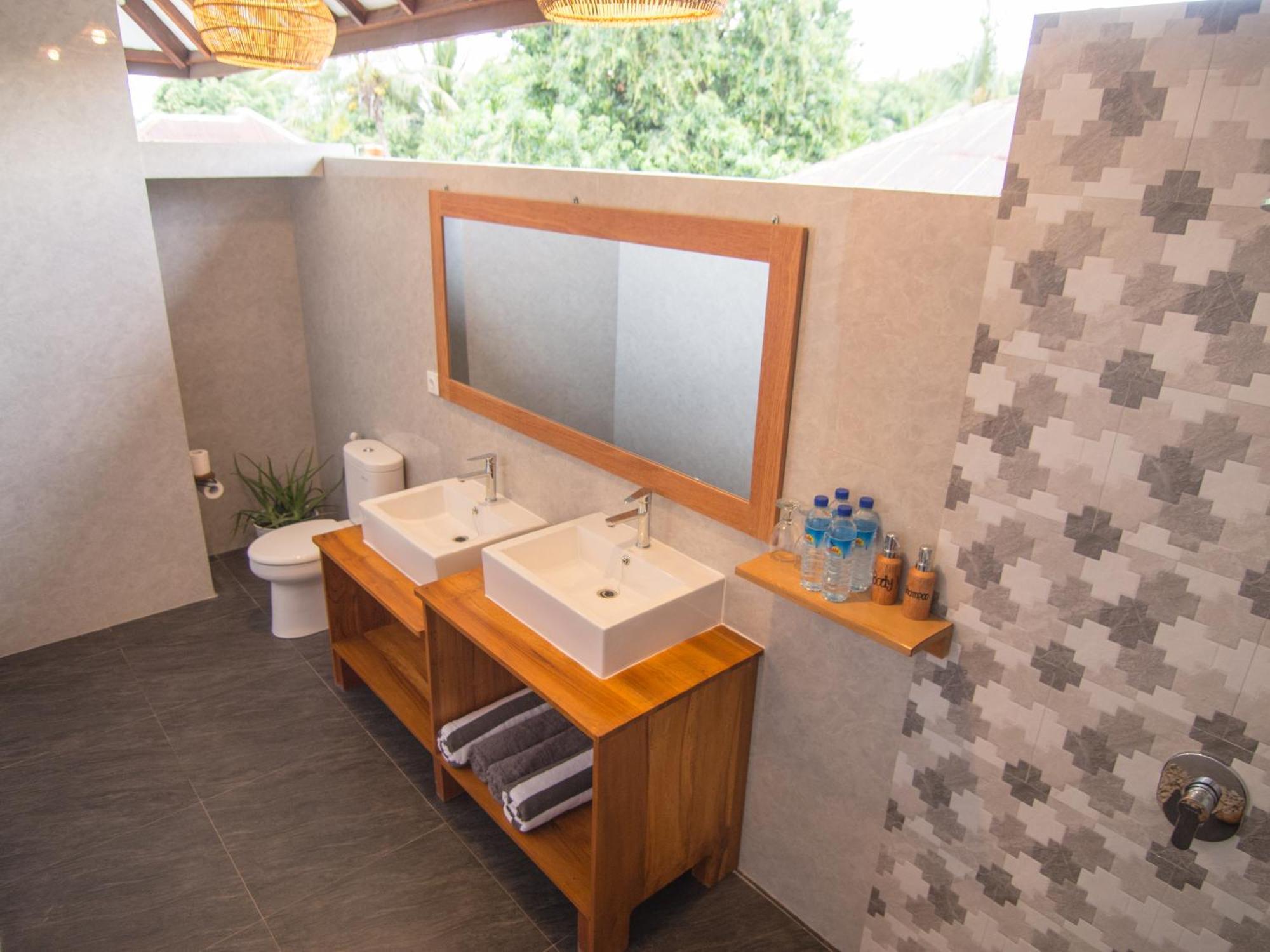 Coco Breeze Spa Hotel Gili Air Dış mekan fotoğraf